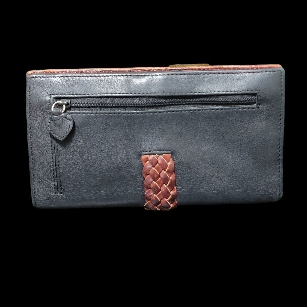 BRIGHTON Vintage Heart Folio Leather Wallet - Picture 2 of 14